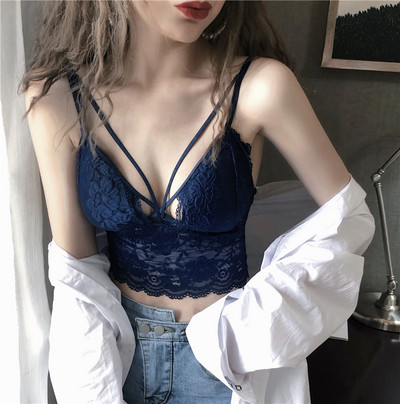 Elegantni ženski poprsje od čipke