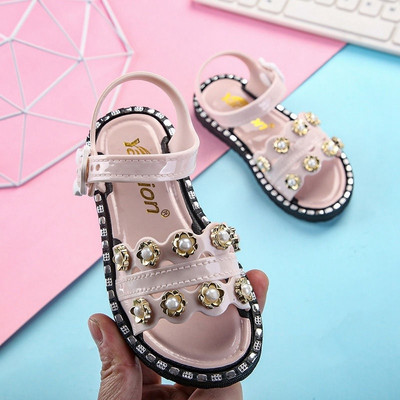 Модерни момичешки сандали с декорация перли
