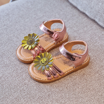 Sandale pentru copii cu element 3D cu autocolant in trei culori