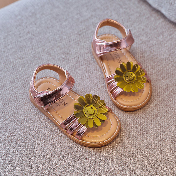 Sandale pentru copii cu element 3D cu autocolant in trei culori