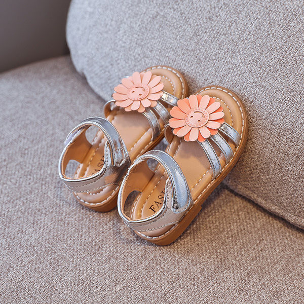 Sandale pentru copii cu element 3D cu autocolant in trei culori