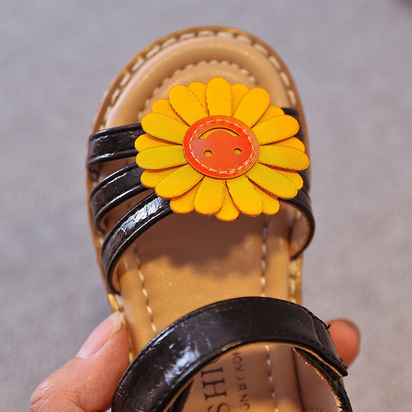 Sandale pentru copii cu element 3D cu autocolant in trei culori