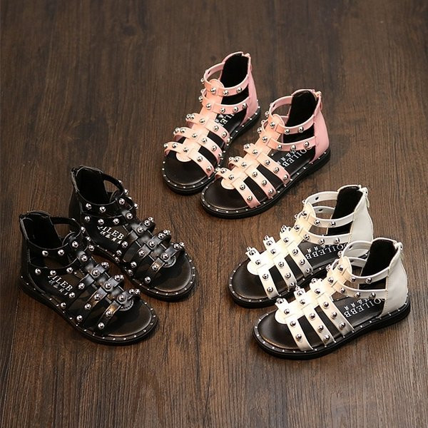 Sandale moderne pentru fete cu carouri metalice