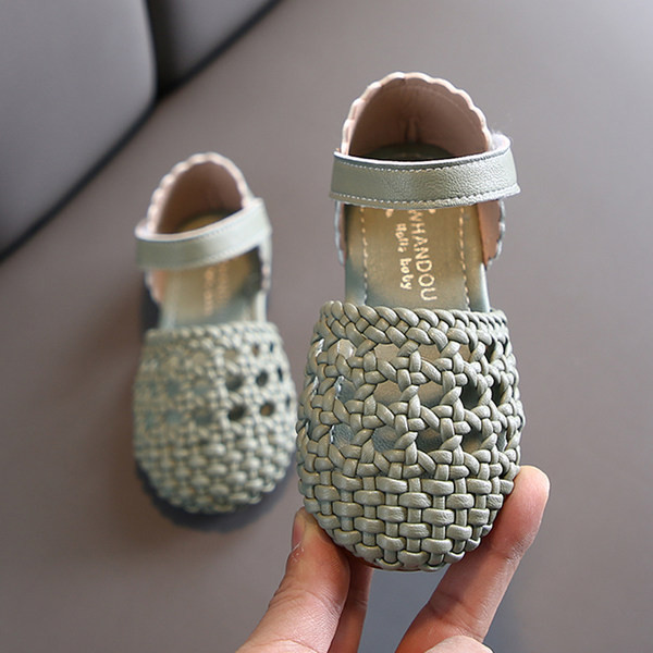 Sandale de dama actuale cu inchidere cu velcro