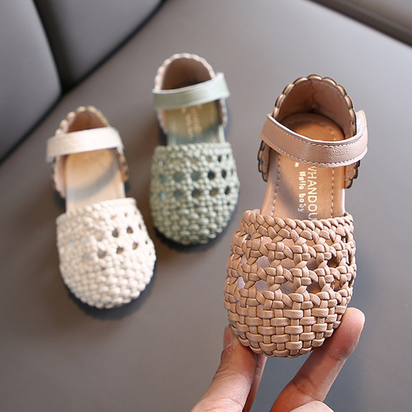 Sandale de dama actuale cu inchidere cu velcro