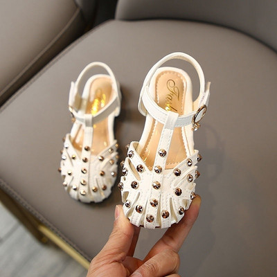 Moderne sandale za djevojčice od eko kože sa kockicama