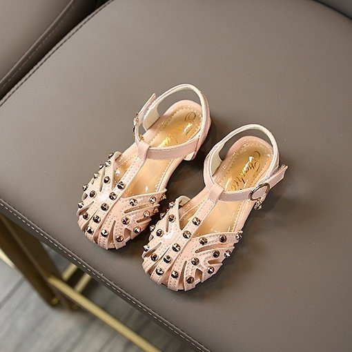 Moderne sandale za djevojčice od eko kože sa kockicama