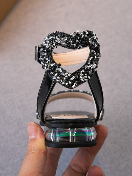 Sandale moderne pentru copii pentru fete cu pietre și cataramă