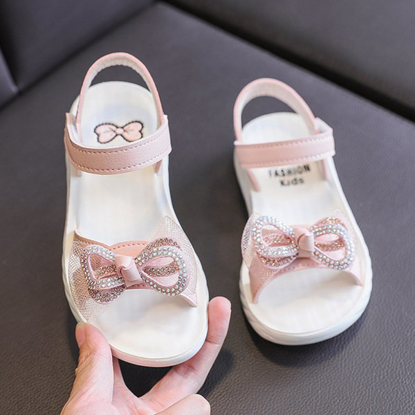 Model nou de sandale pentru copii cu inchidere cu panglica si velcro