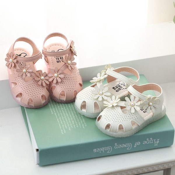 Sandale pentru copii din piele ecologică cu ursuleț de pluș