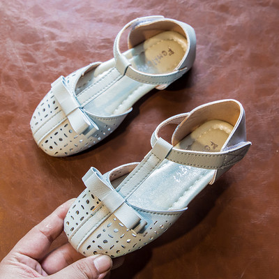 Sandale moderne pentru copii din piele artificială cu panglică pentru fete