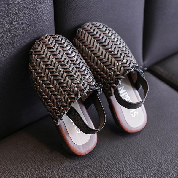 Model nou de sandale pentru copii cu talpa plate - pentru fete