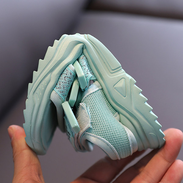 Sandale sport-casual pentru copii potrivite pentru fete sau băieți