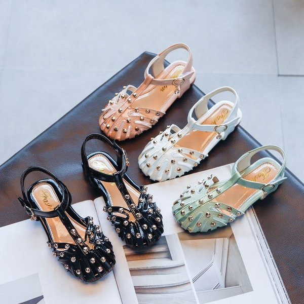 Sandale moderne din piele artificială cu carouri metalice