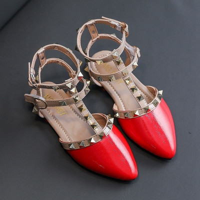 Sandale fete model ascutit cu carouri metalice