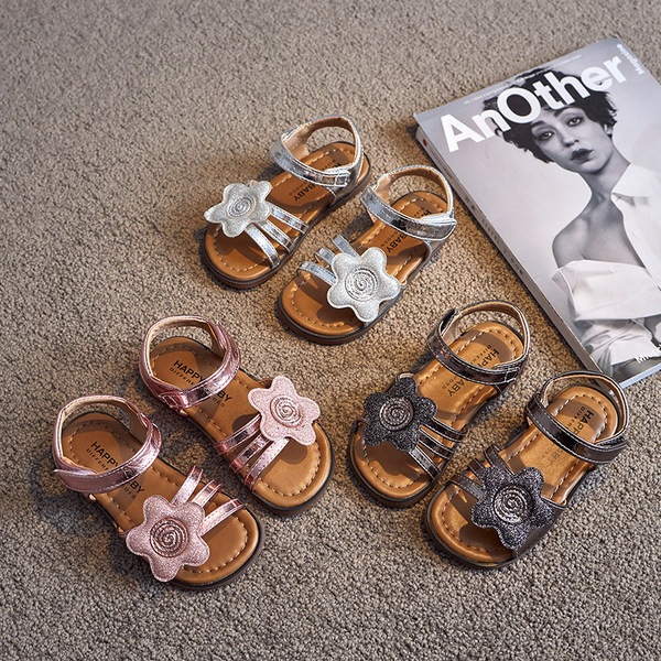 Sandale pentru copii cu plasture și decor 3D și talpă plată