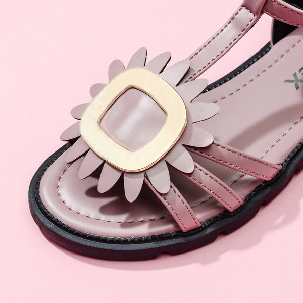 Παιδικά σανδάλια με επίπεδη σόλα για κορίτσια