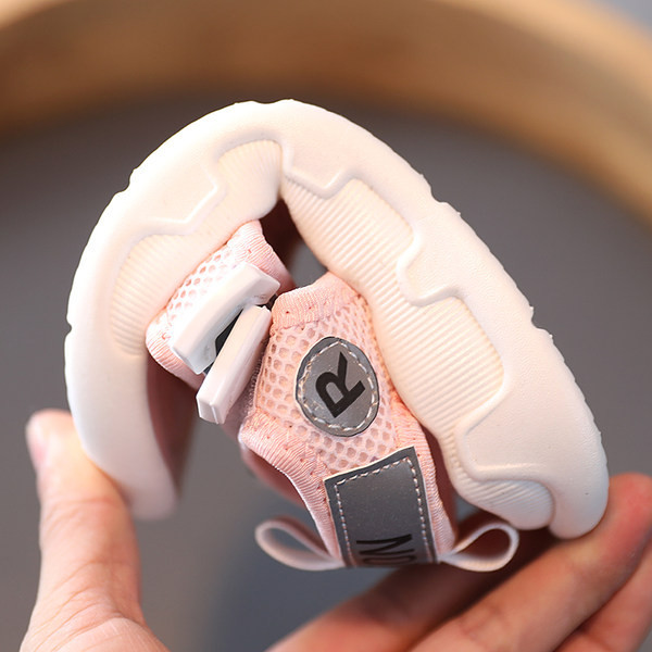 Sandale moderne pentru copii cu inscripție și autocolante