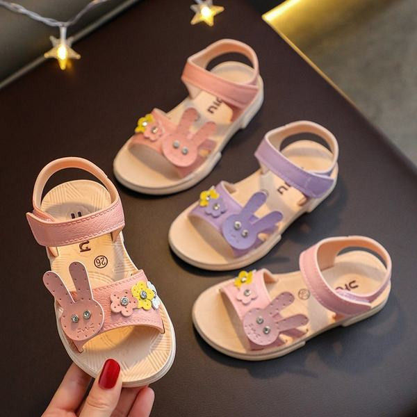 Sandale pentru copii cu talpă plată și element 3D iepure