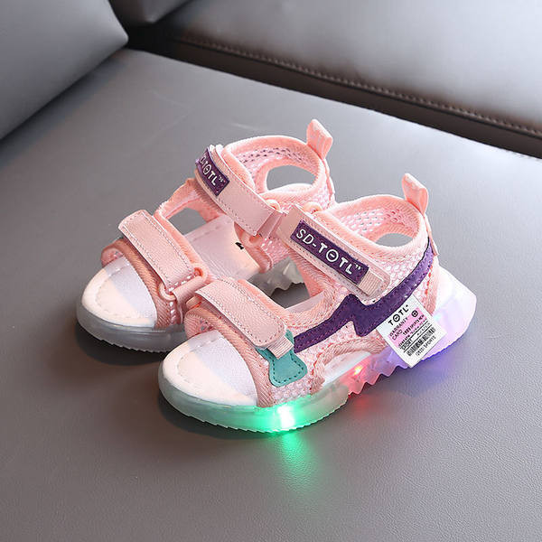 Sandale casual cu talpa luminoasa pentru fete