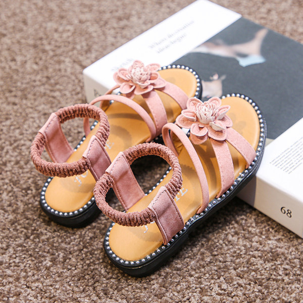 Sandale actuale cu o floare și o talpă plată - pentru fete