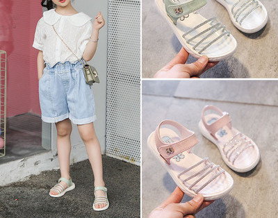 Model nou de sandale pentru copii cu bretele si autocolante pentru fete