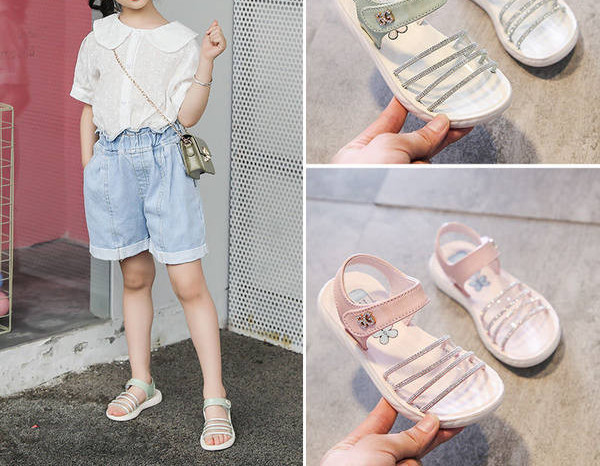 Model nou de sandale pentru copii cu bretele si autocolante pentru fete