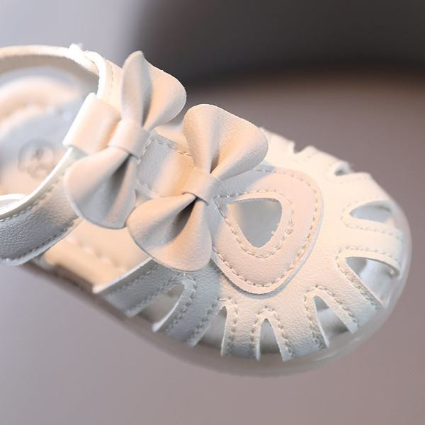 Sandale luminoase pentru copii cu panglici si autocolante