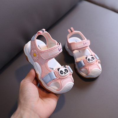 Model nou de sandale pentru copii cu aplicatie si sticker