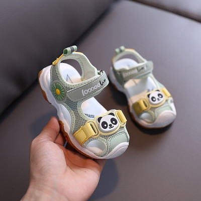 Model nou de sandale pentru copii cu aplicatie si sticker