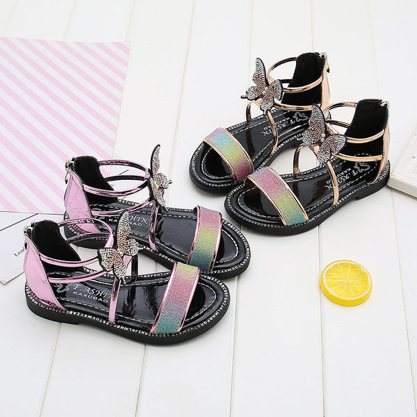 Novi model dječjih sandala sa ravnim đonom i leptirićima