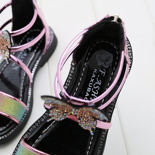 Novi model dječjih sandala sa ravnim đonom i leptirićima