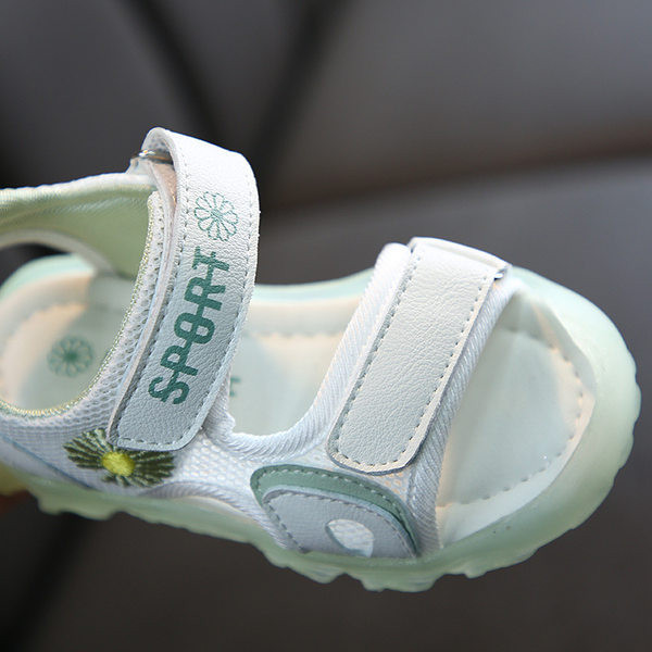 Sandale casual pentru copii cu petice și broderie în verde și roz