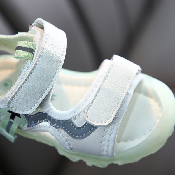 Sandale casual pentru copii cu petice și talpă aspră în verde și roz