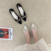 Model casual de dama ascutit cu panglica