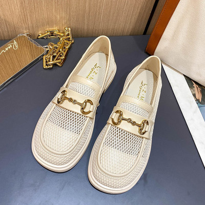 Γυναικεία casual παπούτσια με επίπεδη σόλα λευκό και μαύρο χρώμα