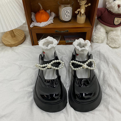 Model nou de pantofi de dama cu talpa groasa si perle - culoare neagra