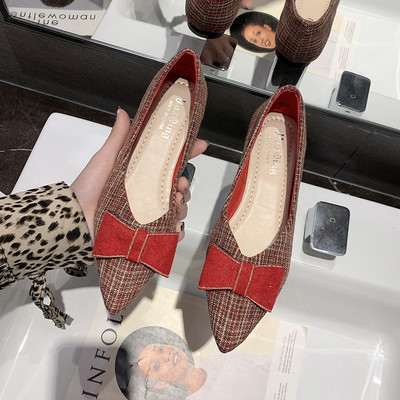 Ležerne ženske cipele s ravnim potplatom i trakom