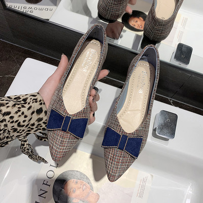 Ležerne ženske cipele s ravnim potplatom i trakom