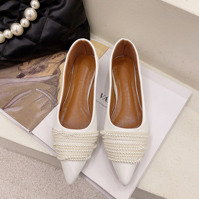 Casual γυναικεία παπούτσια με διακόσμηση από πέρλες