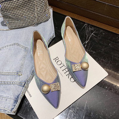 Pantofi casual de damă ascuțiți cu un element metalic - negru și albastru