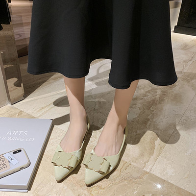 Νέο μοντέλο γυναικεία παπούτσια με επίπεδη σόλα