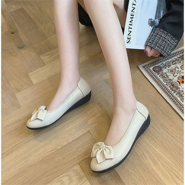 Laisvalaikio odiniai trijų spalvų batai lygiais padais