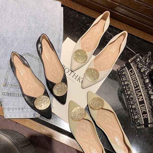 Pantofi de dama ascutit cu element metalic in mai multe culori