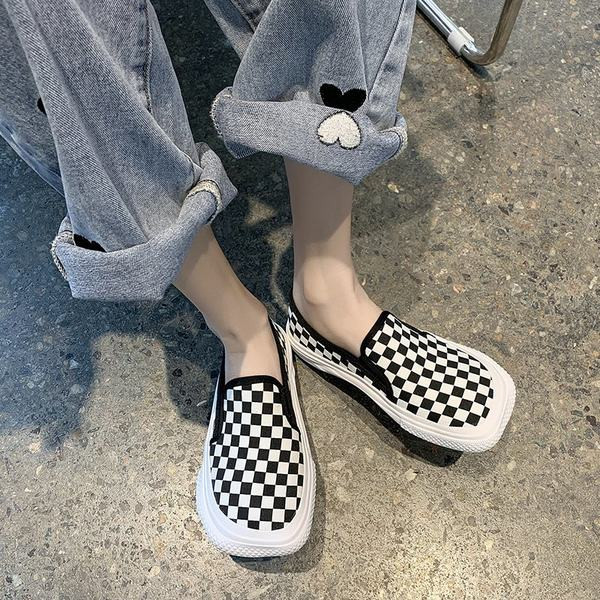 Pantofi casual cu talpa plate si animal print