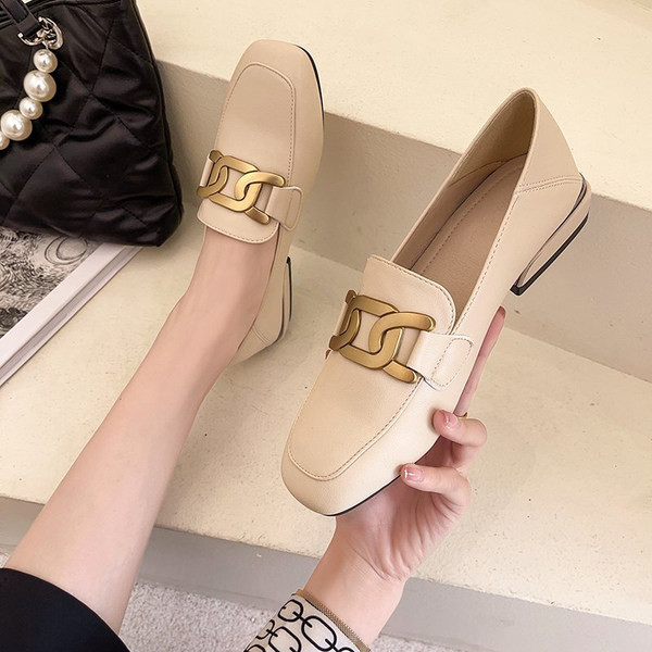 Pantofi rotunzi casual cu decor metalic