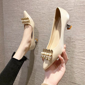 Pantofi casual cu toc mic și perle