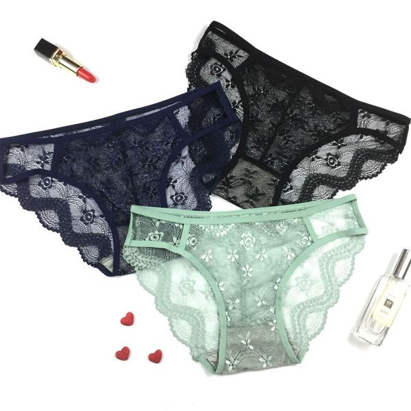 Κομψό γυναικείο μπικίνι από δαντέλα