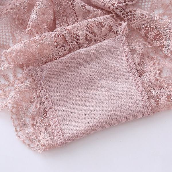 Μοντέρνα μπικίνι από δαντέλα με κορδέλα