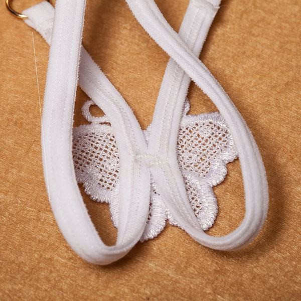 Aktuālās sieviešu mežģīņu siksnas ar metāla elementu